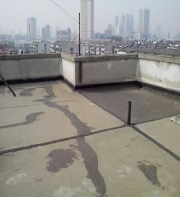 噶尔漏水维修 楼顶漏水是什么原因，楼顶漏水维修方法是什么?